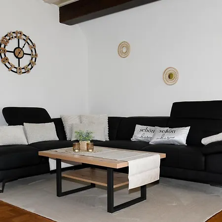 Rurberger Ruhe Διαμέρισμα *